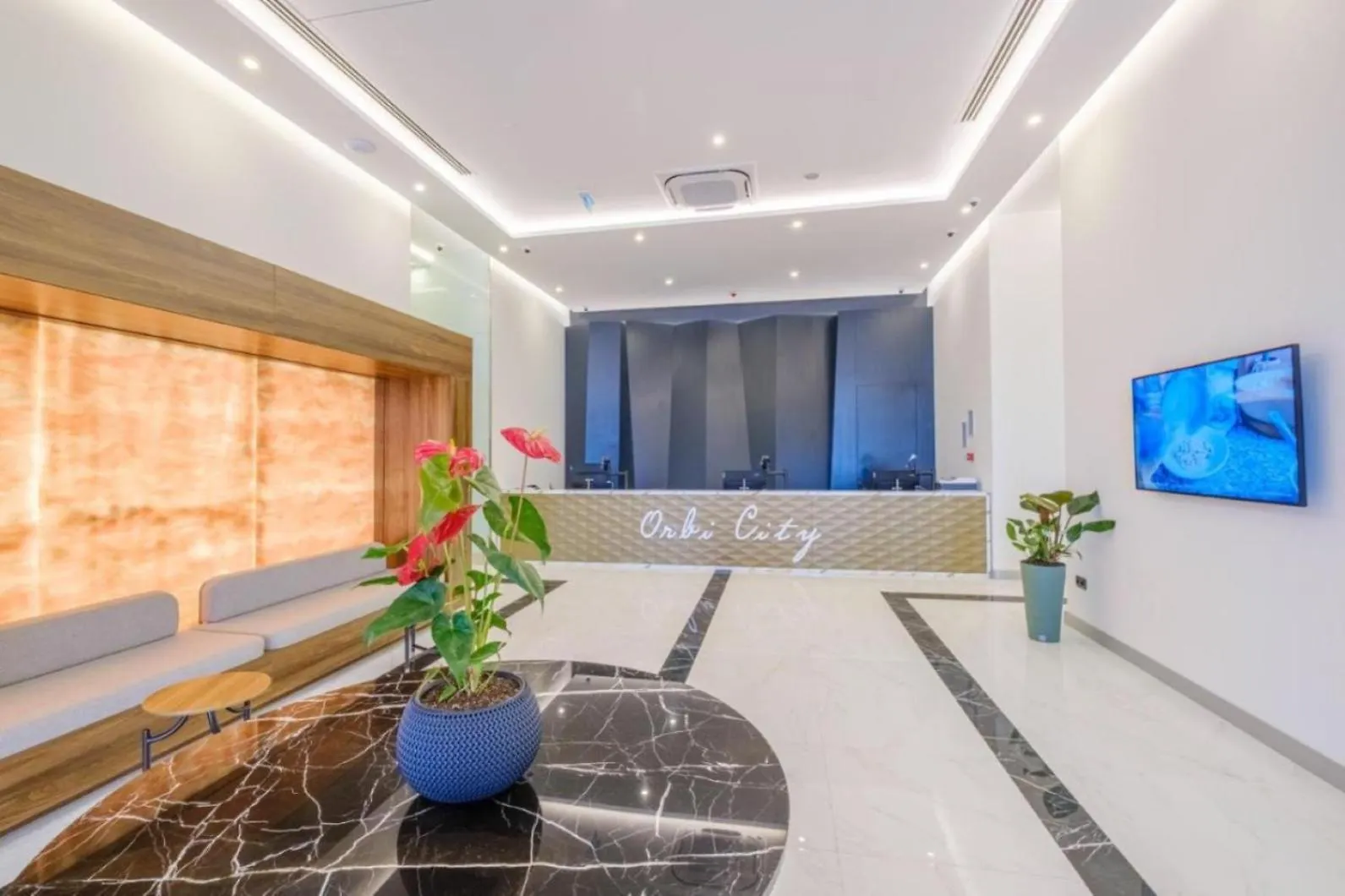 Serene Sea View Aparthotel In Orbi City Batum