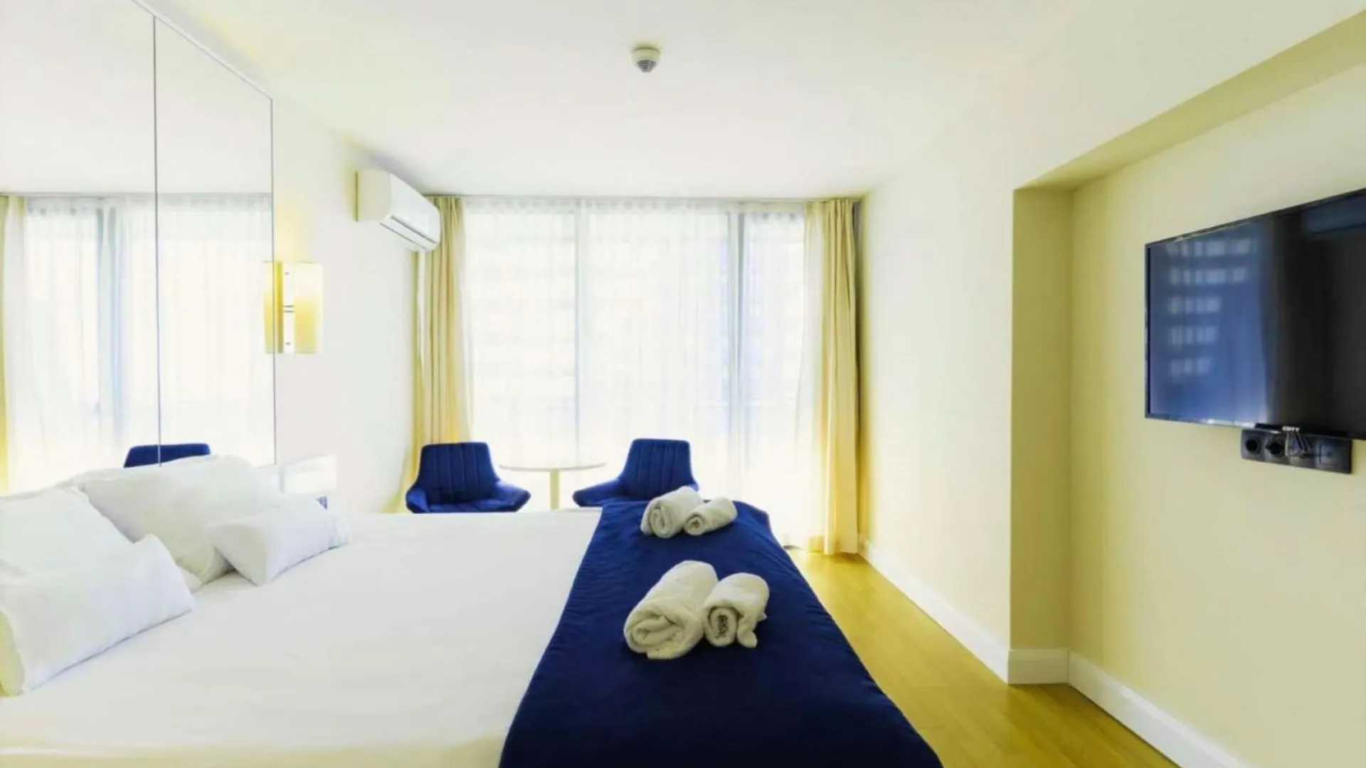Serene Sea View Aparthotel In Orbi City Batum